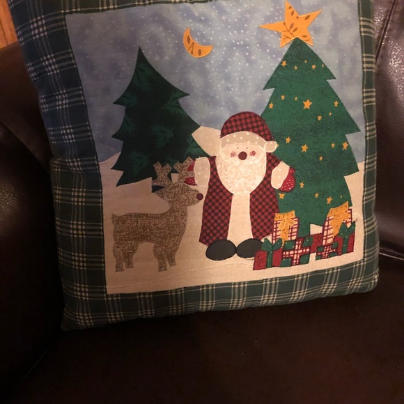 🎅🏽Christmas Santa Pillow - Picture 3 of 6